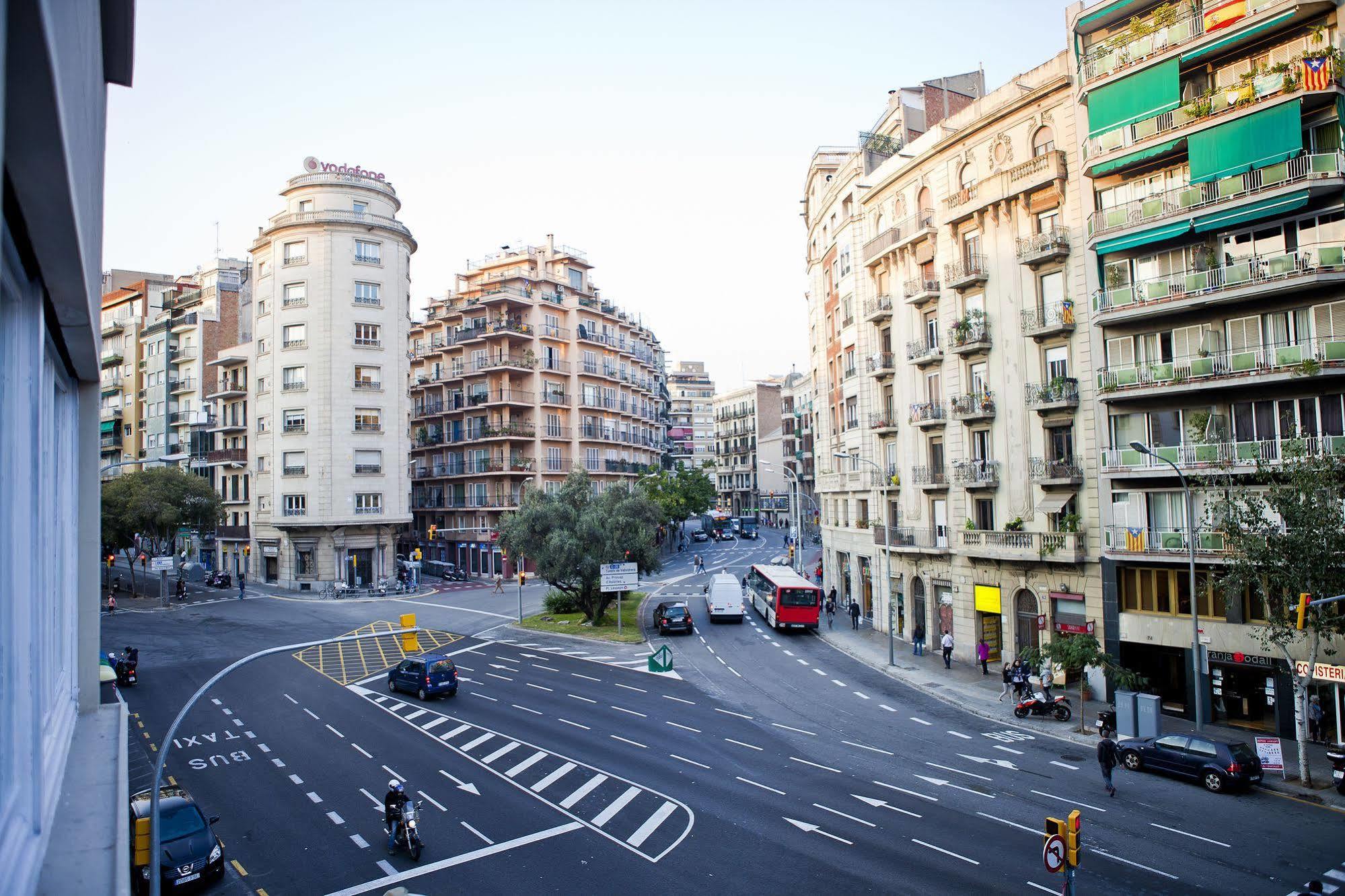 Blue Barcelona Panzió Kültér fotó